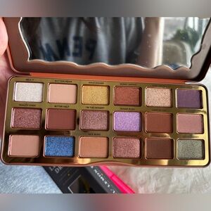 Too Faced Chocolate Infused Palette - Rich Brown and Gold